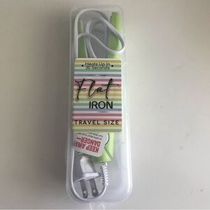 Travel Flat Iron Mini Corded in Case Heats In 30 Secs Momentum Brands - NIB